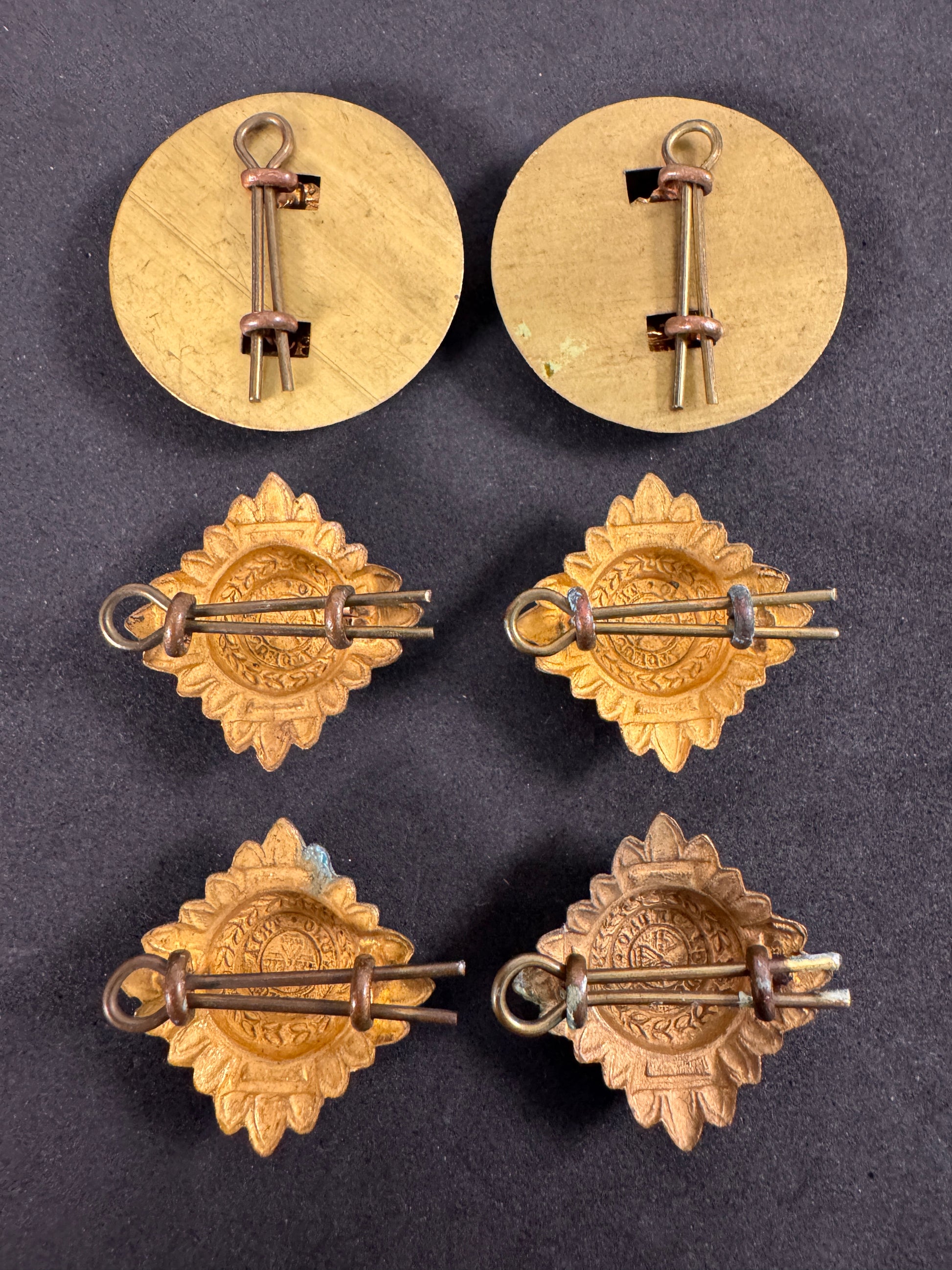 Photo 2 of WW2 British Army Colonel Shoulder Board Rank Crown & Star Badges - collectible militaria item