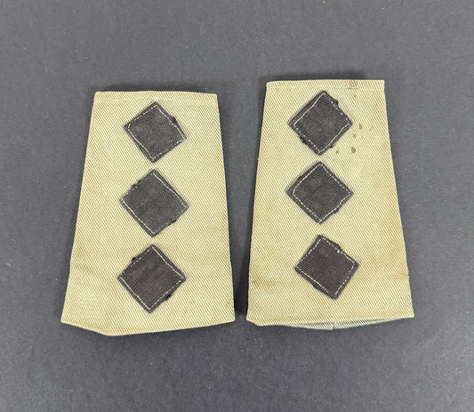 royal marines captain epaulettes, khaki and black cloth pips, front