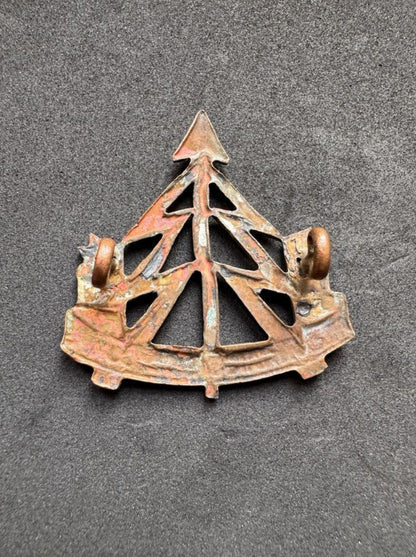 Photo 2 of WW2 British Army Reconnaissance Corps Cap Badge - collectible militaria item