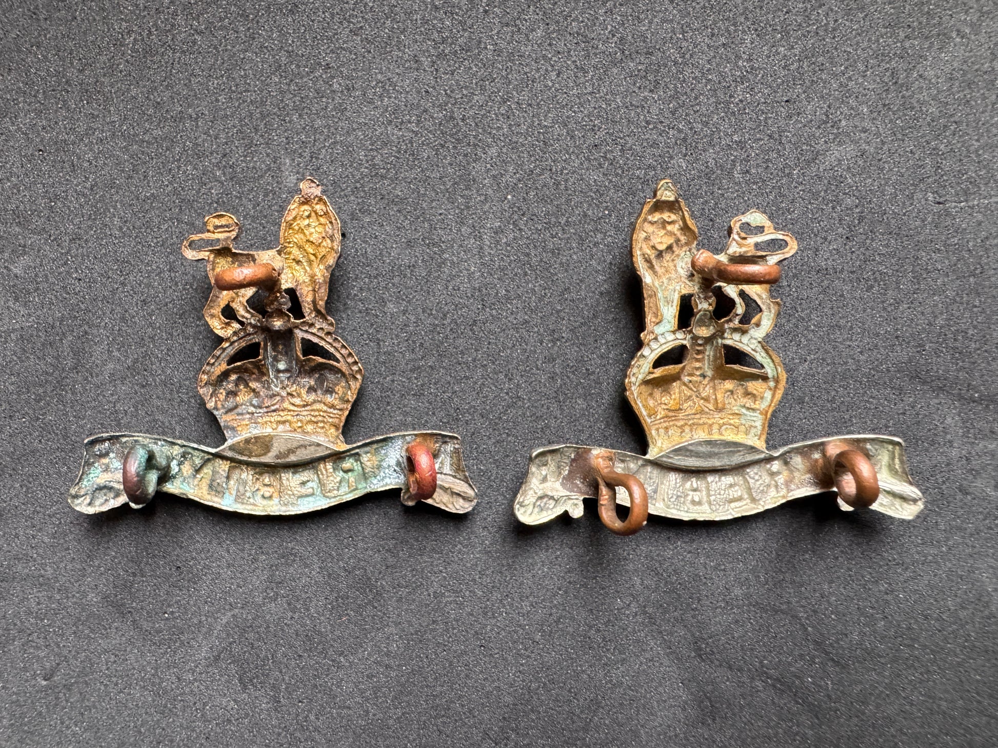 Photo 2 of WW1 British Army 15th King's Hussars Uniform Collar Badges - collectible militaria item