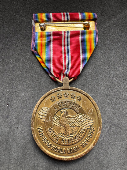 Photo 2 of United States 50th Anniversary of World War Two Medal - collectible militaria item