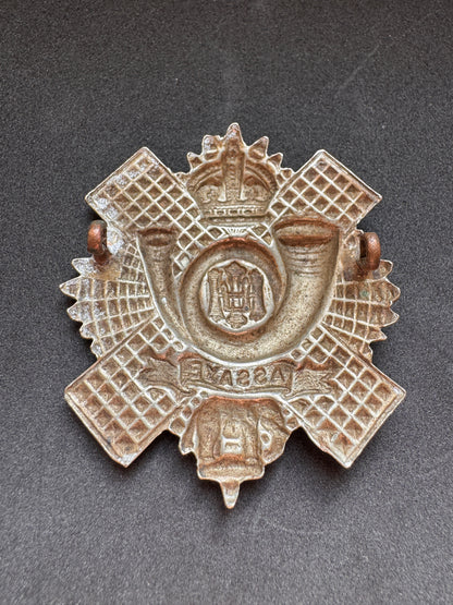 Photo 2 of WW2 British Army Highland Light Infantry Cap Badge HLI - collectible militaria item