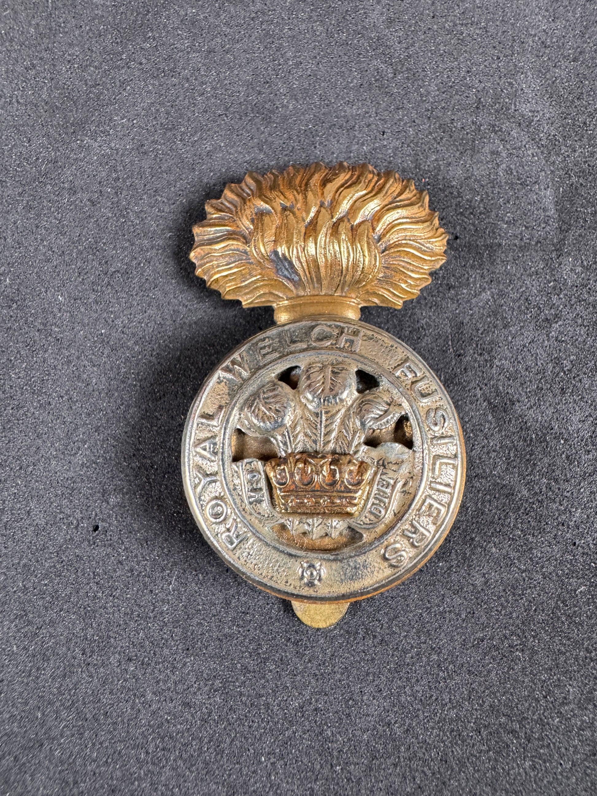 Photo 1 of WW2 British Army Royal Welch (Welsh) Fusiliers Cap Badge - collectible militaria item