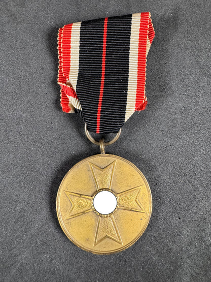 Photo 1 of WW2 German War Service Merit Medal - collectible militaria item