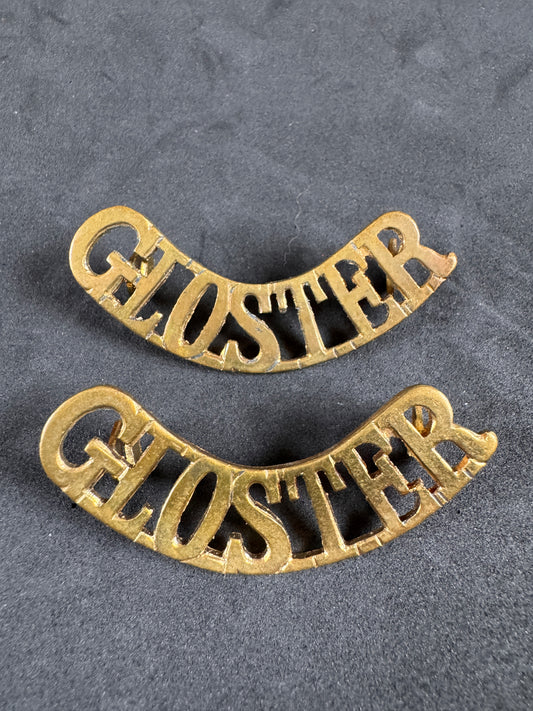 Photo 1 of WW1 British Army Gloucestershire Regiment Uniform Shoulder Titles - collectible militaria item