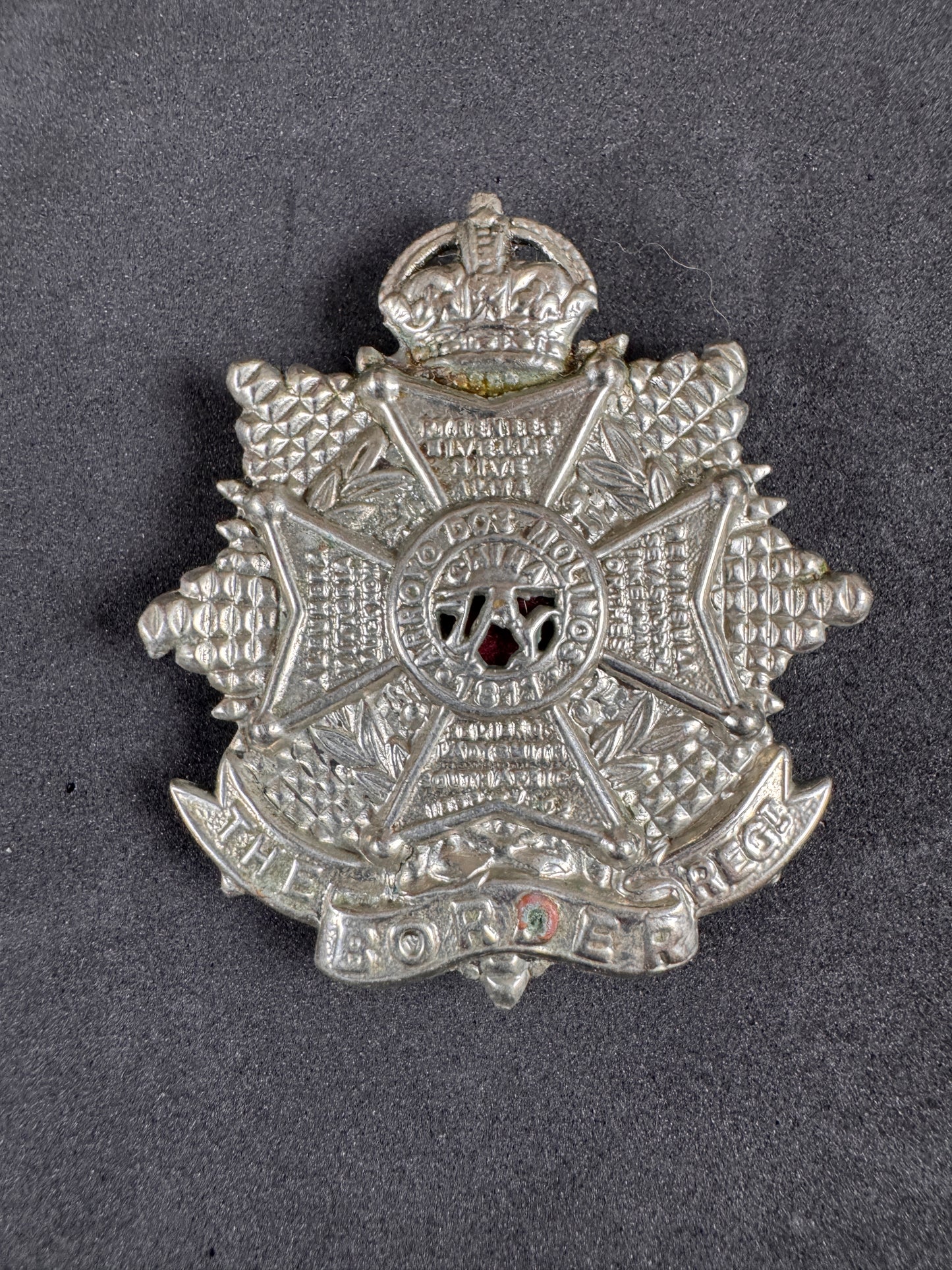 Photo 1 of WW2 British Army Border Regiment Cap Badge - collectible militaria item