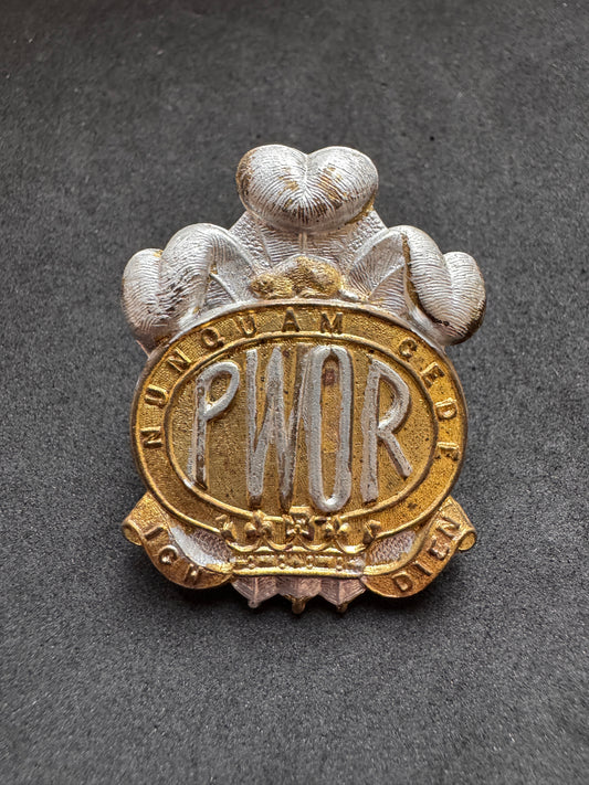 Photo 1 of WW2 Canadian Army Canadian Princess Of Wales Own Rifles Cap Badge PWOR - collectible militaria item