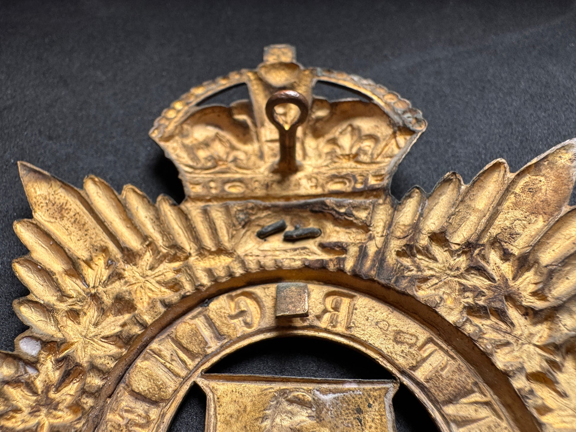 Photo 6 of WW1 Canadian Army 24th (XXIV) Kent Regiment Officer's Helmet Plate - collectible militaria item