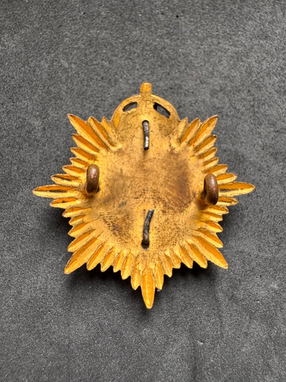Photo 2 of WW1 Canadian Army Service Corps Officer's Cap Badge - collectible militaria item