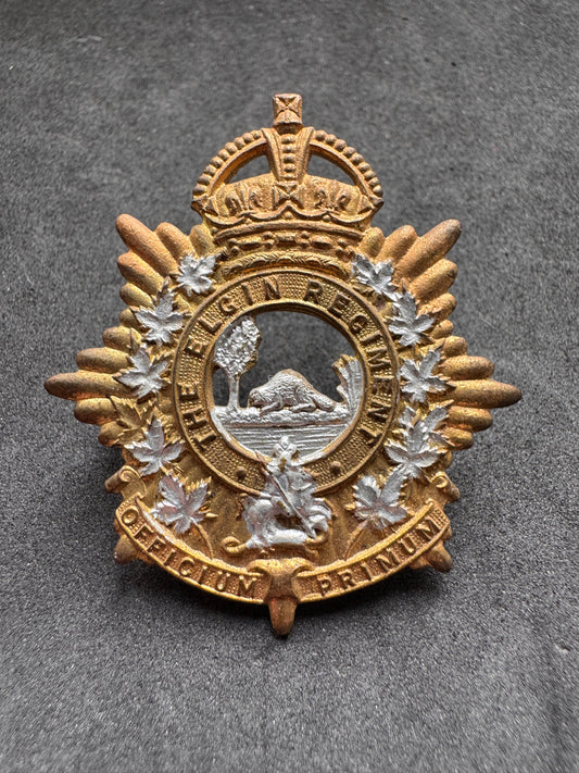 Photo 1 of WW2 Canadian Army Elgin Regiment Cap Badge - collectible militaria item