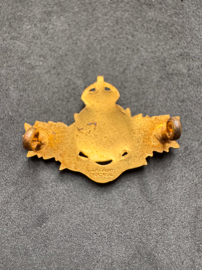 Photo 2 of WW1 Canadian Army 33rd Huron Regiment Officer's Uniform Collar Badge - collectible militaria item