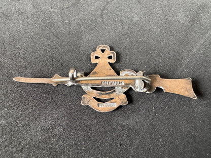 Photo 2 of WW1 British Army King's Shropshire Light Infantry (KSLI) Silver Rifle Sweetheart Badge - collectible militari