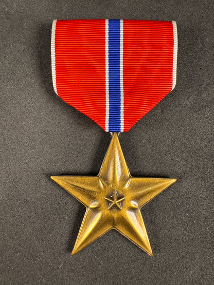 Photo 1 of United States Bronze Star Medal - collectible militaria item