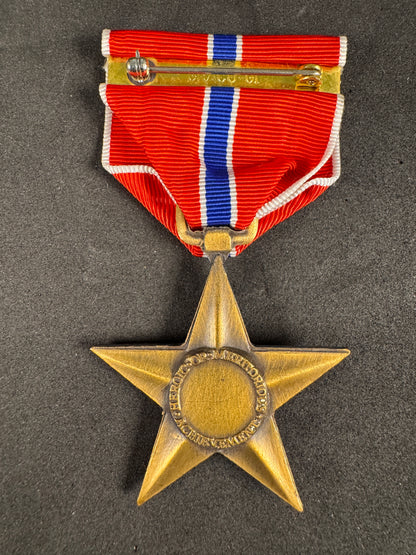 Photo 2 of United States Bronze Star Medal - collectible militaria item