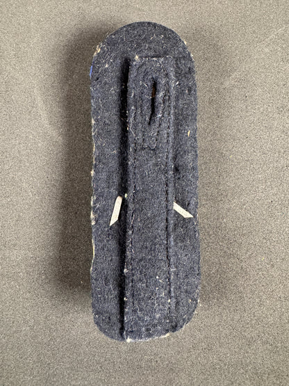 Photo 3 of WW2 German Kriegsmarine Marinebeamte Officer's Shoulder Board - collectible militaria item