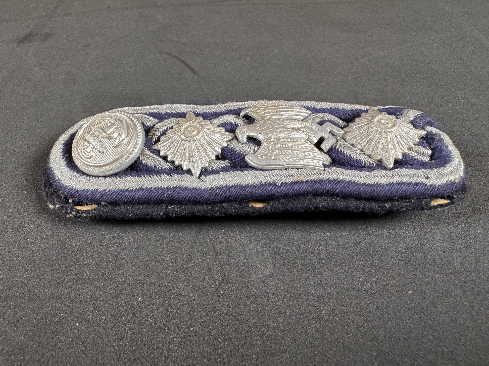 Photo 4 of WW2 German Kriegsmarine Marinebeamte Officer's Shoulder Board - collectible militaria item