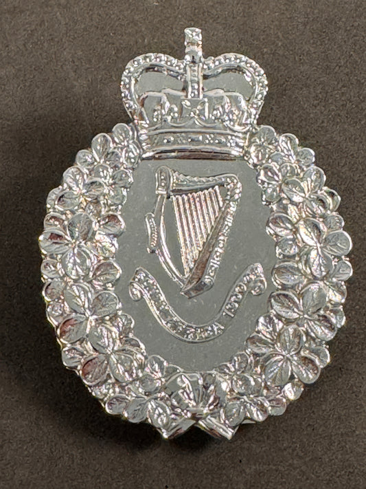 Photo 1 of After WW2 British Army London Irish Piper’s Caubeen Badge - collectible militaria item