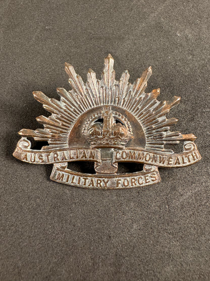 Photo 1 of WW1 Australian Commonwealth Military Forces Cap Badge STOKES MELBOURNE - collectible militaria item