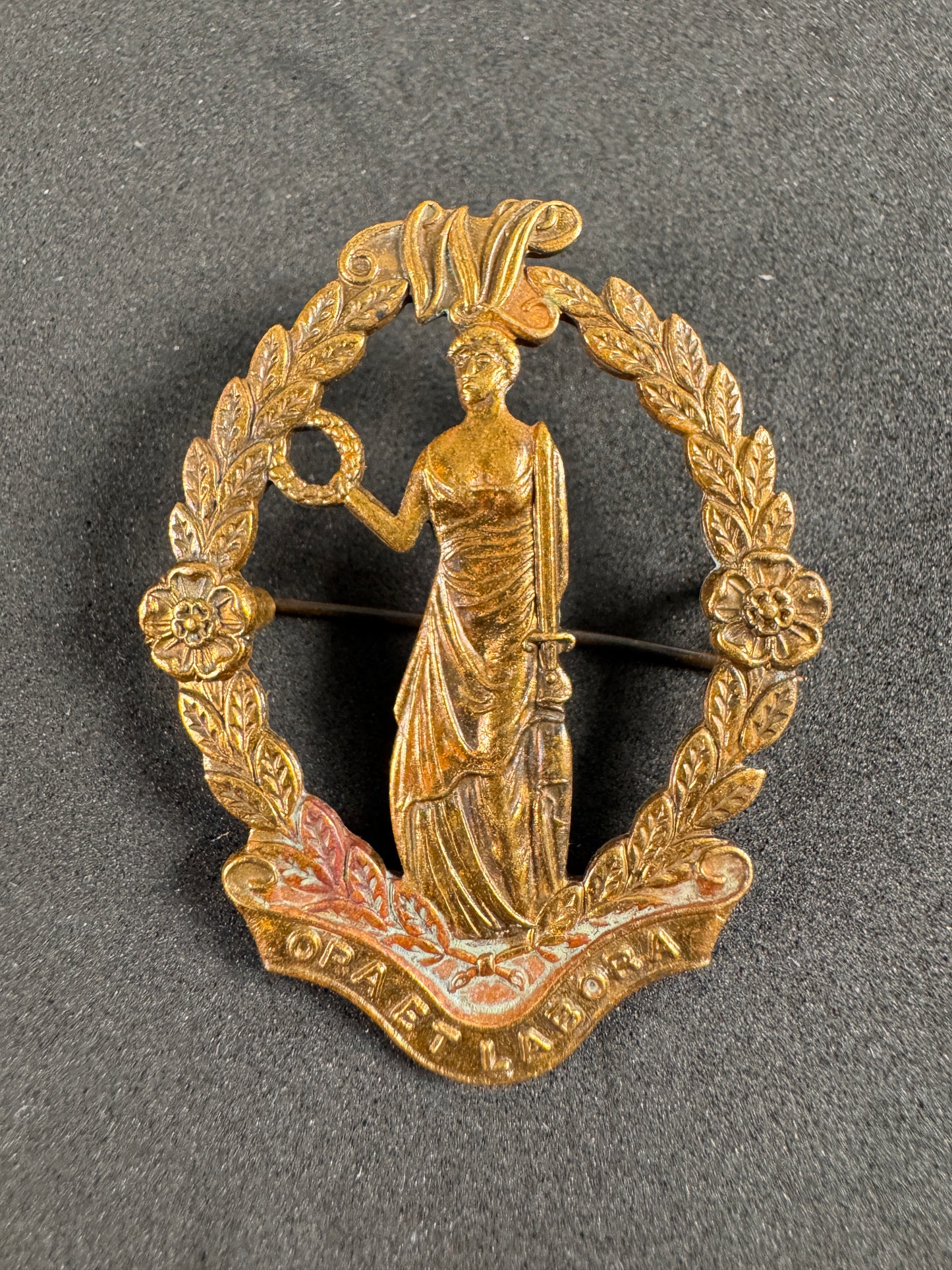 Photo 1 of WW1 British Women’s Legion (WL) Cap Badge - collectible militaria item