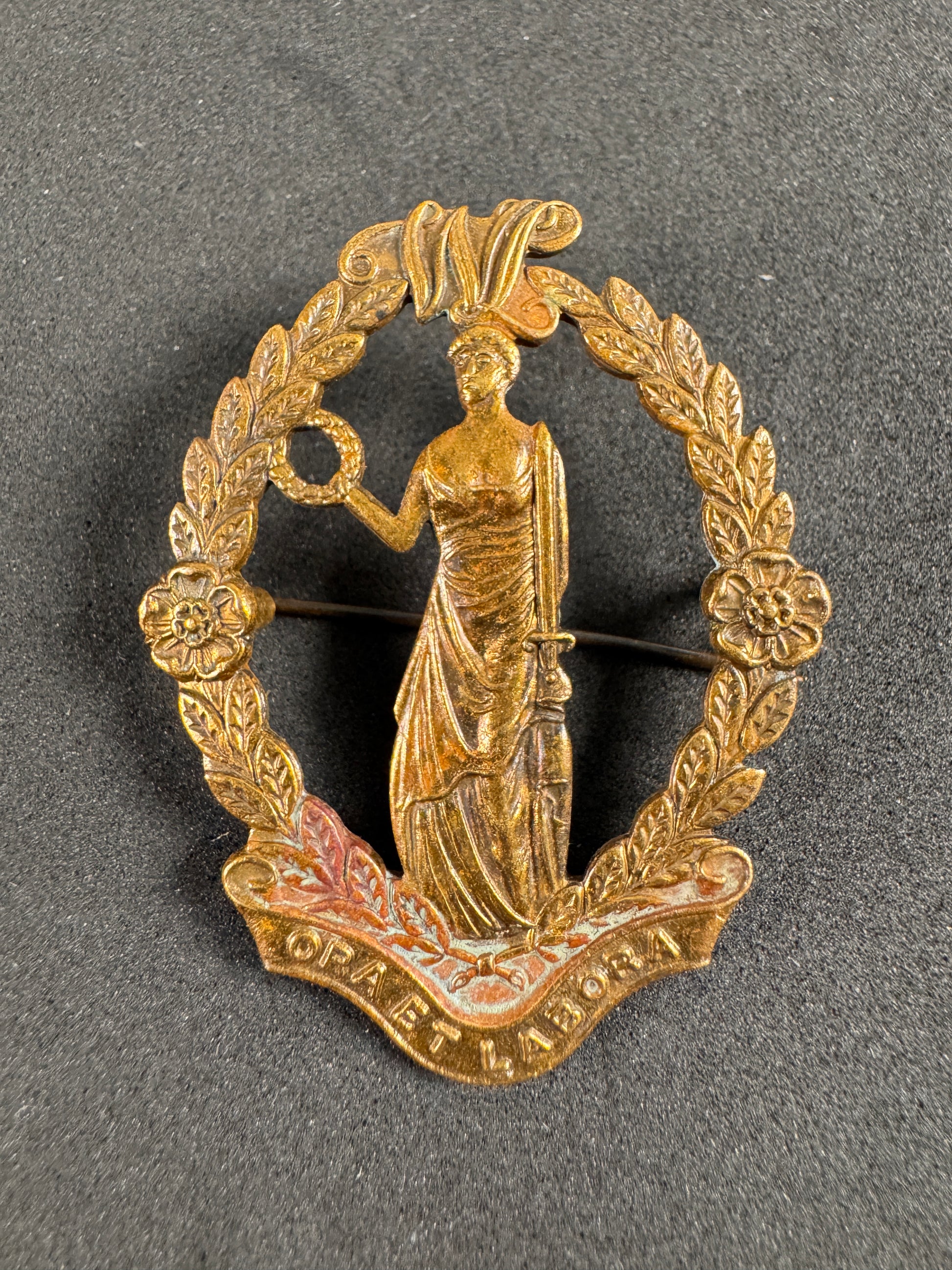 Photo 1 of WW1 British Women’s Legion (WL) Cap Badge - collectible militaria item