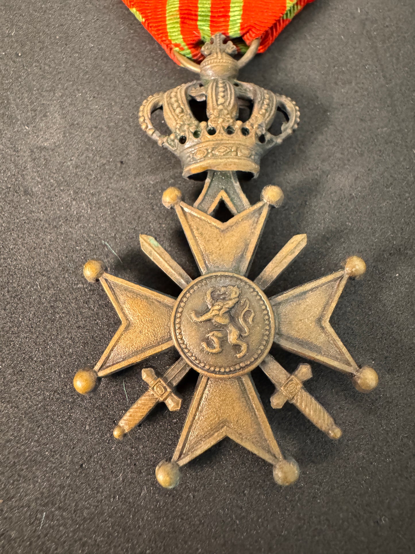 Photo 2 of Belgian Croix de Guerre 1914-1918 with Palm - WWI Valor Decoration Medal - collectible militaria item