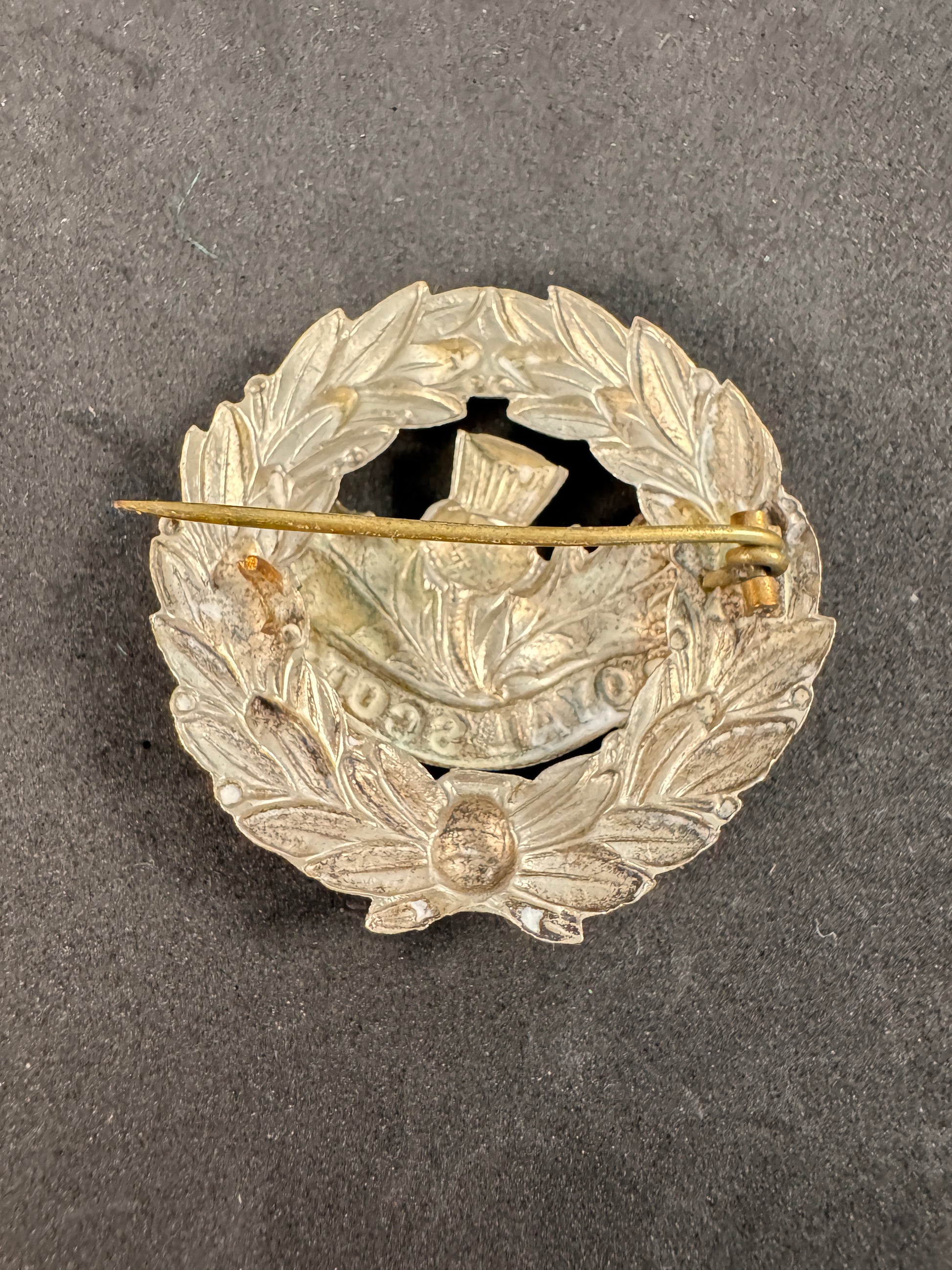 Photo 2 of WW1 British Royal Scots Regiment Sweetheart Brooch Wreath Badge - collectible militaria item
