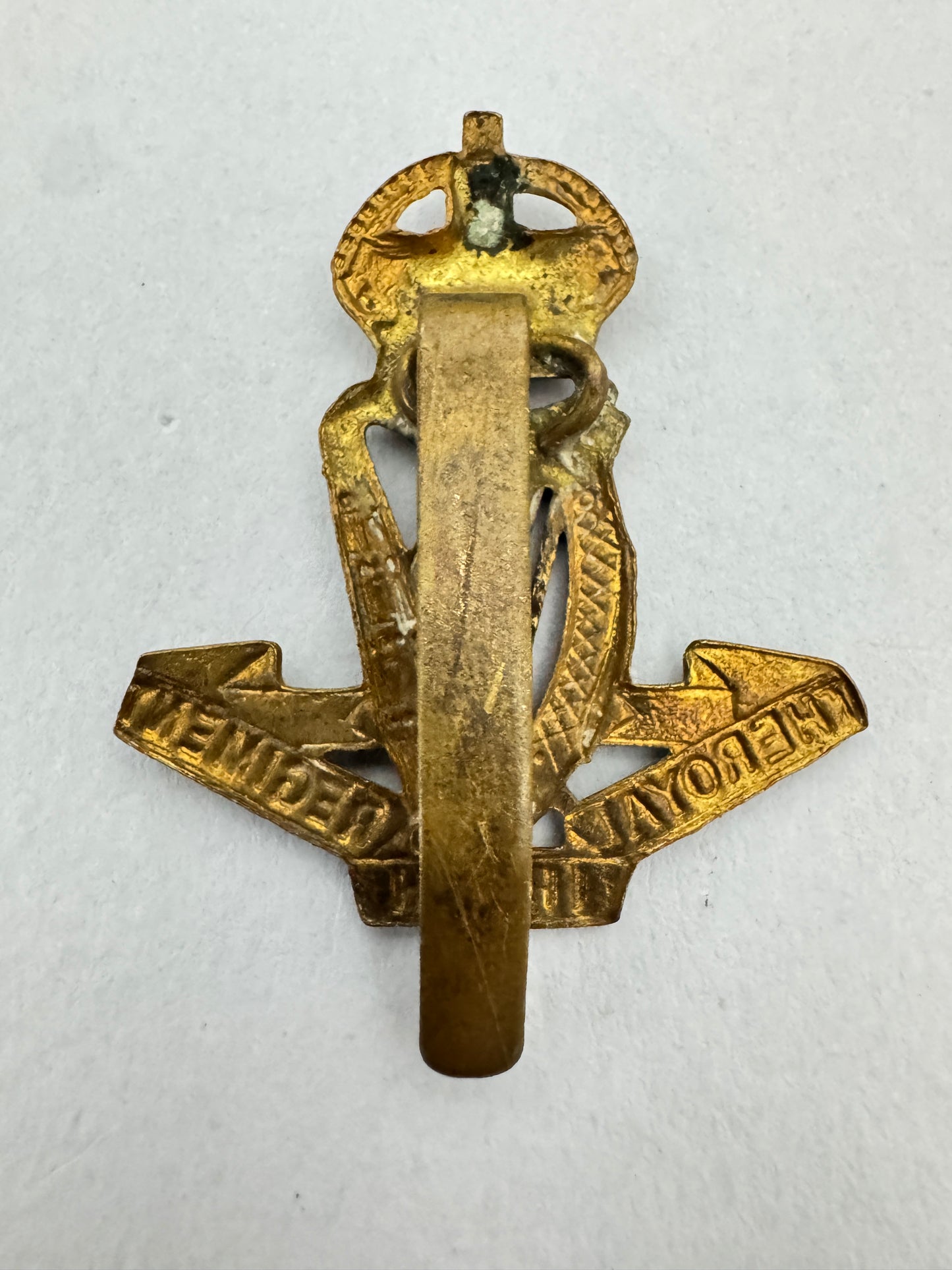 WW1 British Army Royal Irish Regiment Cap Badge