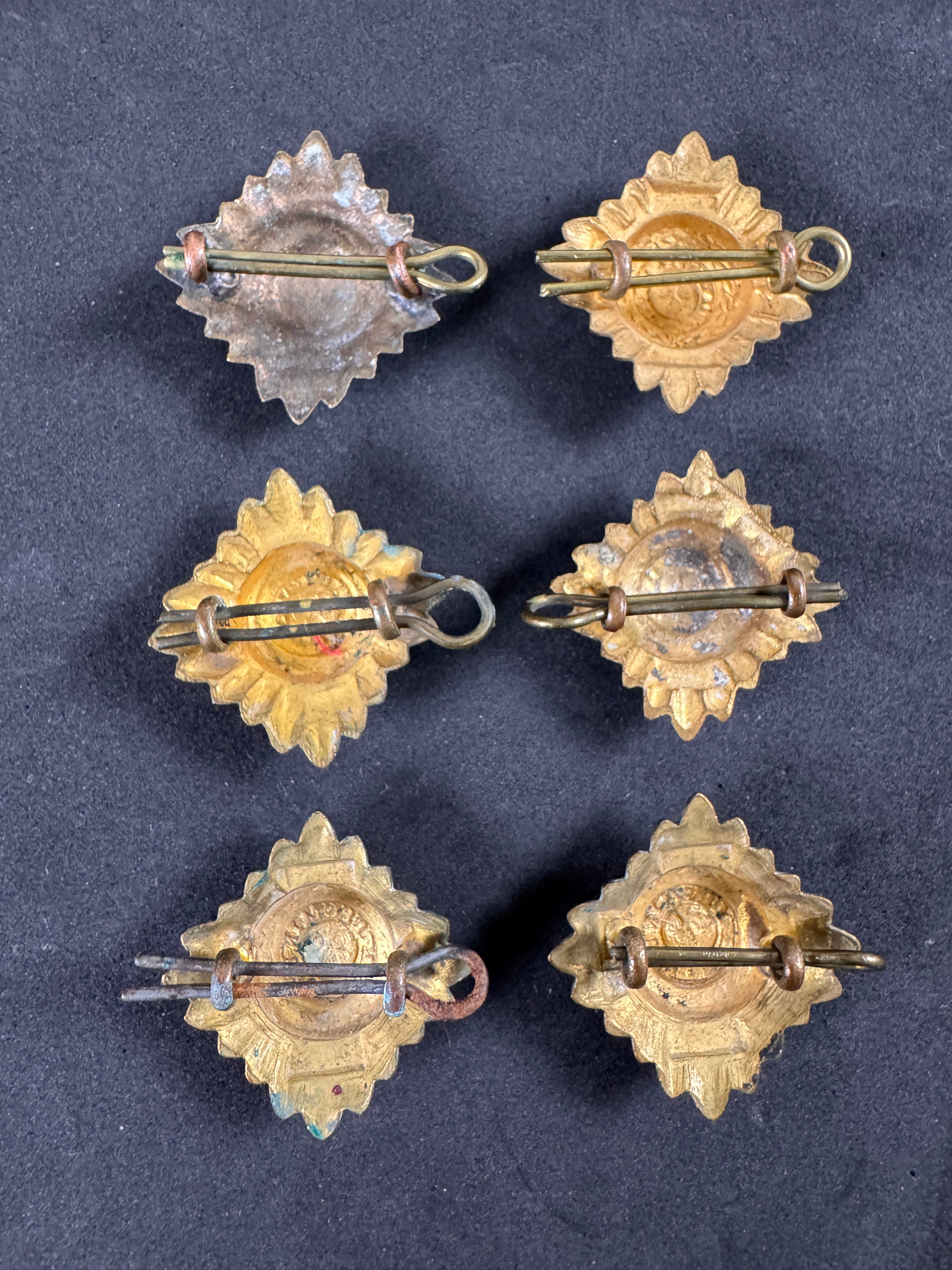 Photo 2 of WW2 British Army Captain Shoulder Board Rank Star Badges - collectible militaria item