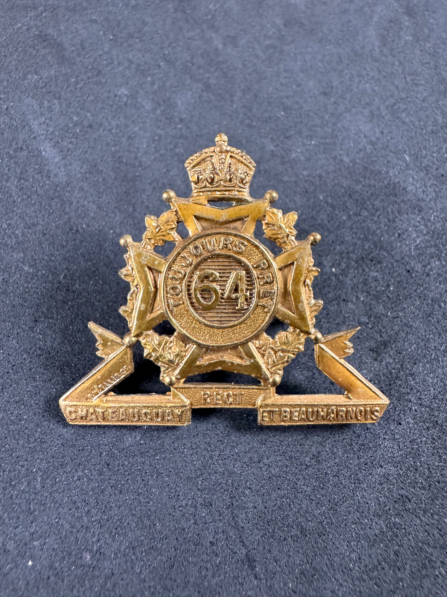 Photo 1 of WWI-Era Canadian Army 64th Châteauguay & Beauharnois Regiment Cap Badge - collectible militaria item