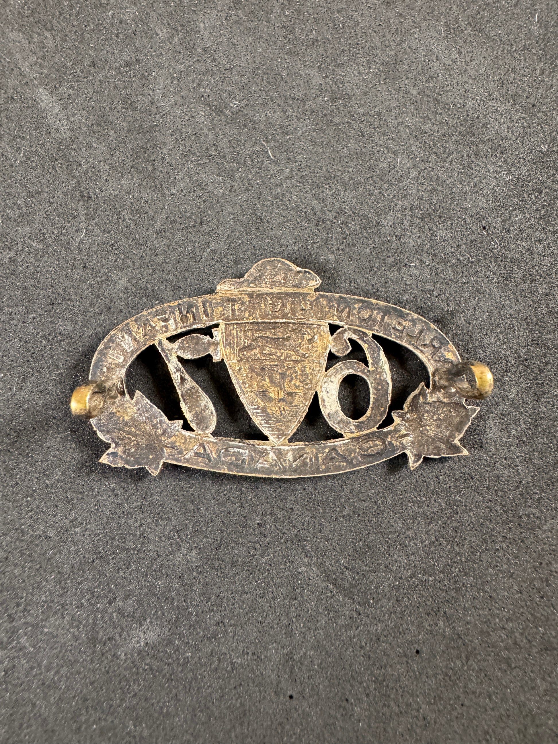 Photo 2 of WWI Canadian Army 67th Carleton Light Infantry Collar Badge - collectible militaria item