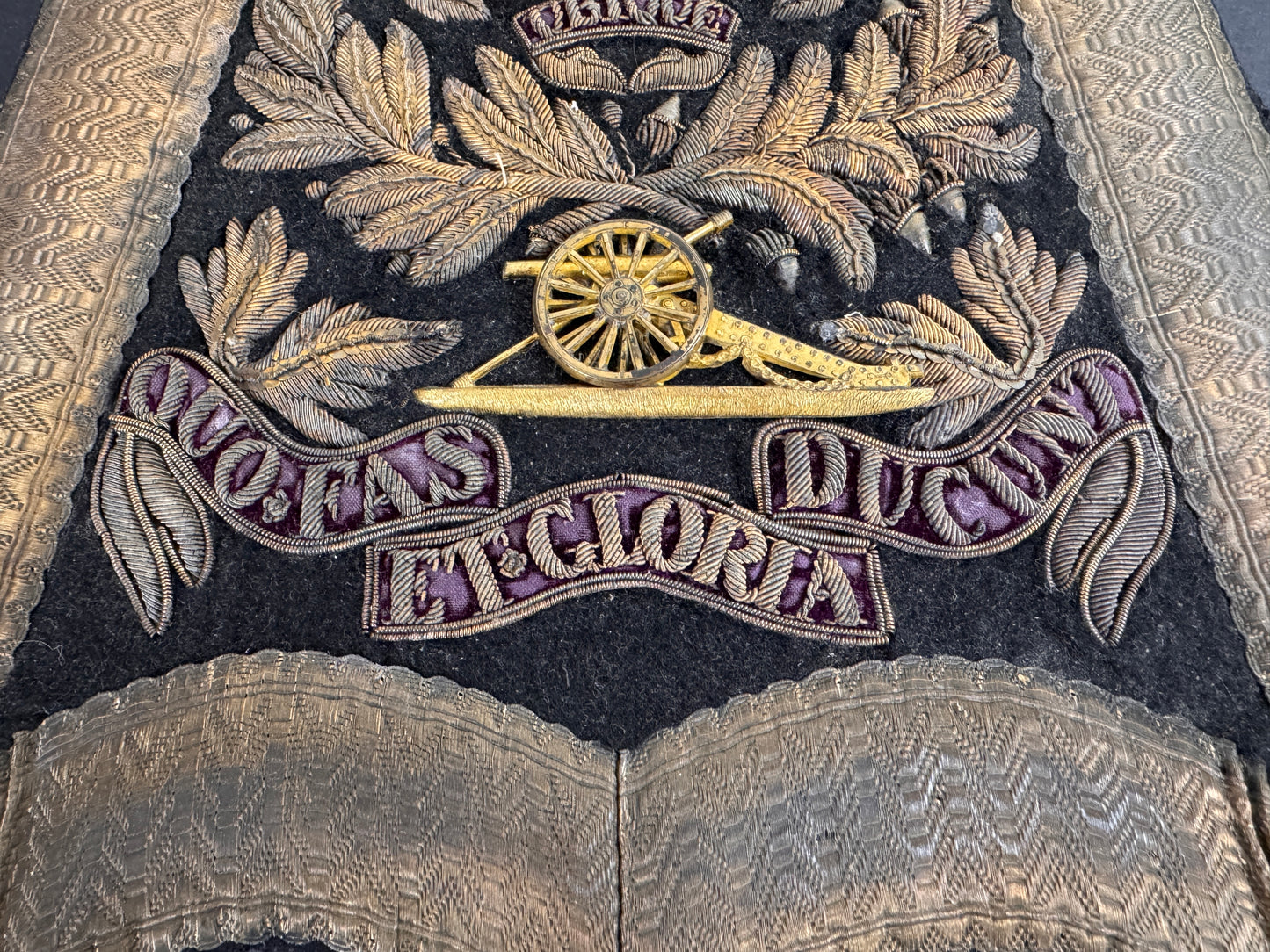 Photo 4 of Victorian British Royal Artillery Officer’s Full Dress Sabretache - collectible militaria item