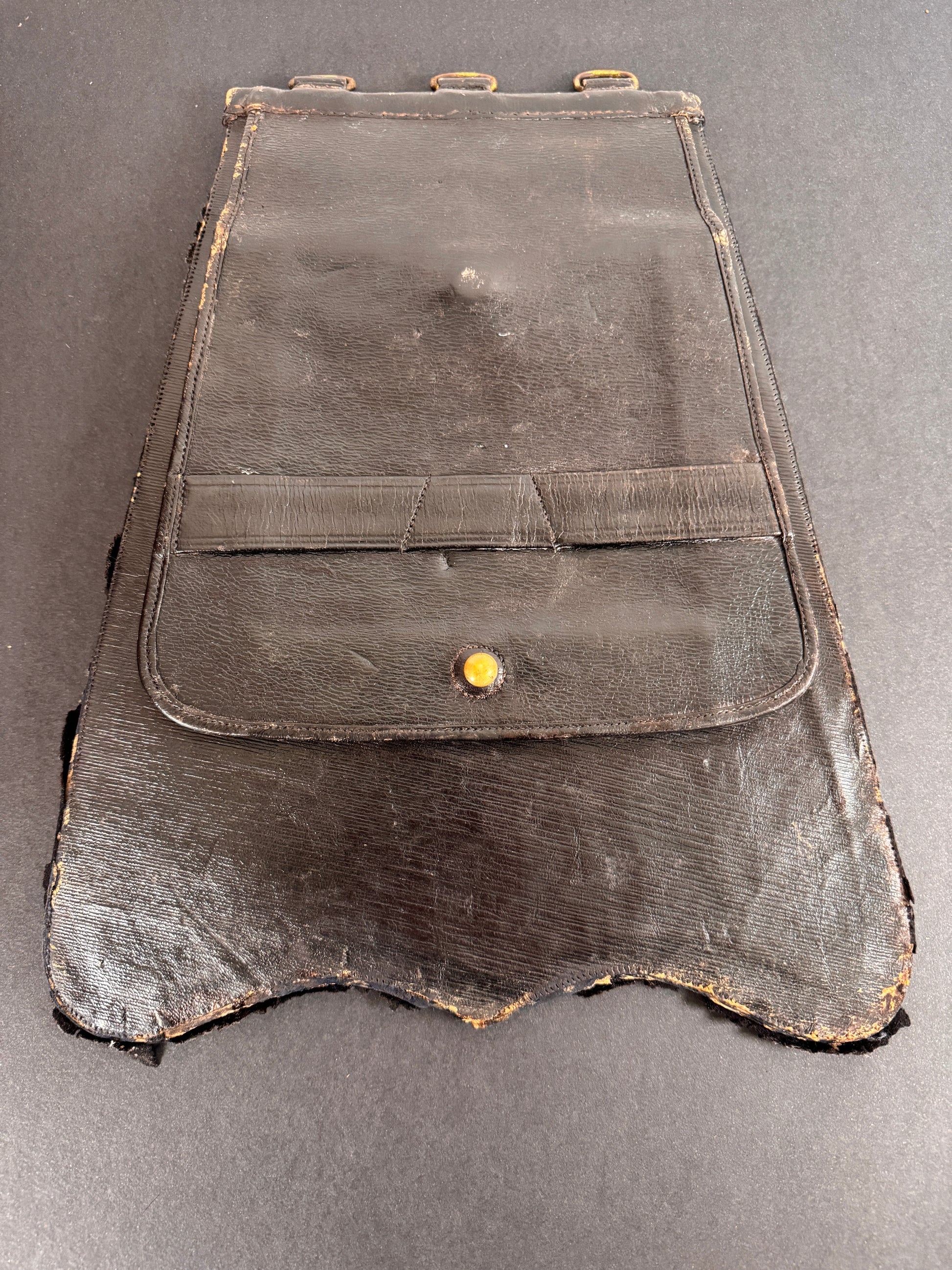 Photo 5 of Victorian British Royal Artillery Officer’s Full Dress Sabretache - collectible militaria item