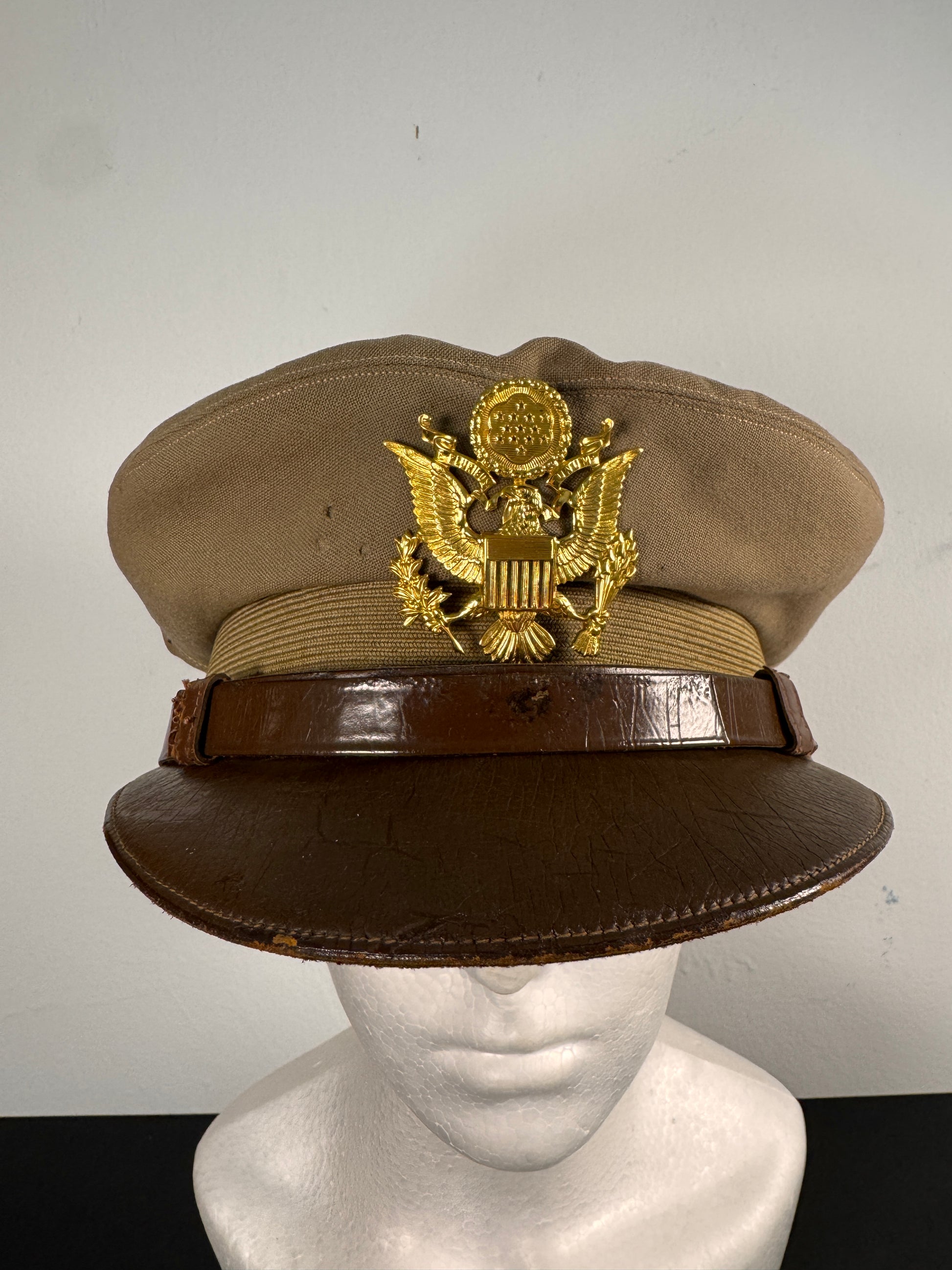 Photo 2 of Original WWII United States Army Air Force (USAAF) Pilot Officer's Crush Cap - collectible militaria item