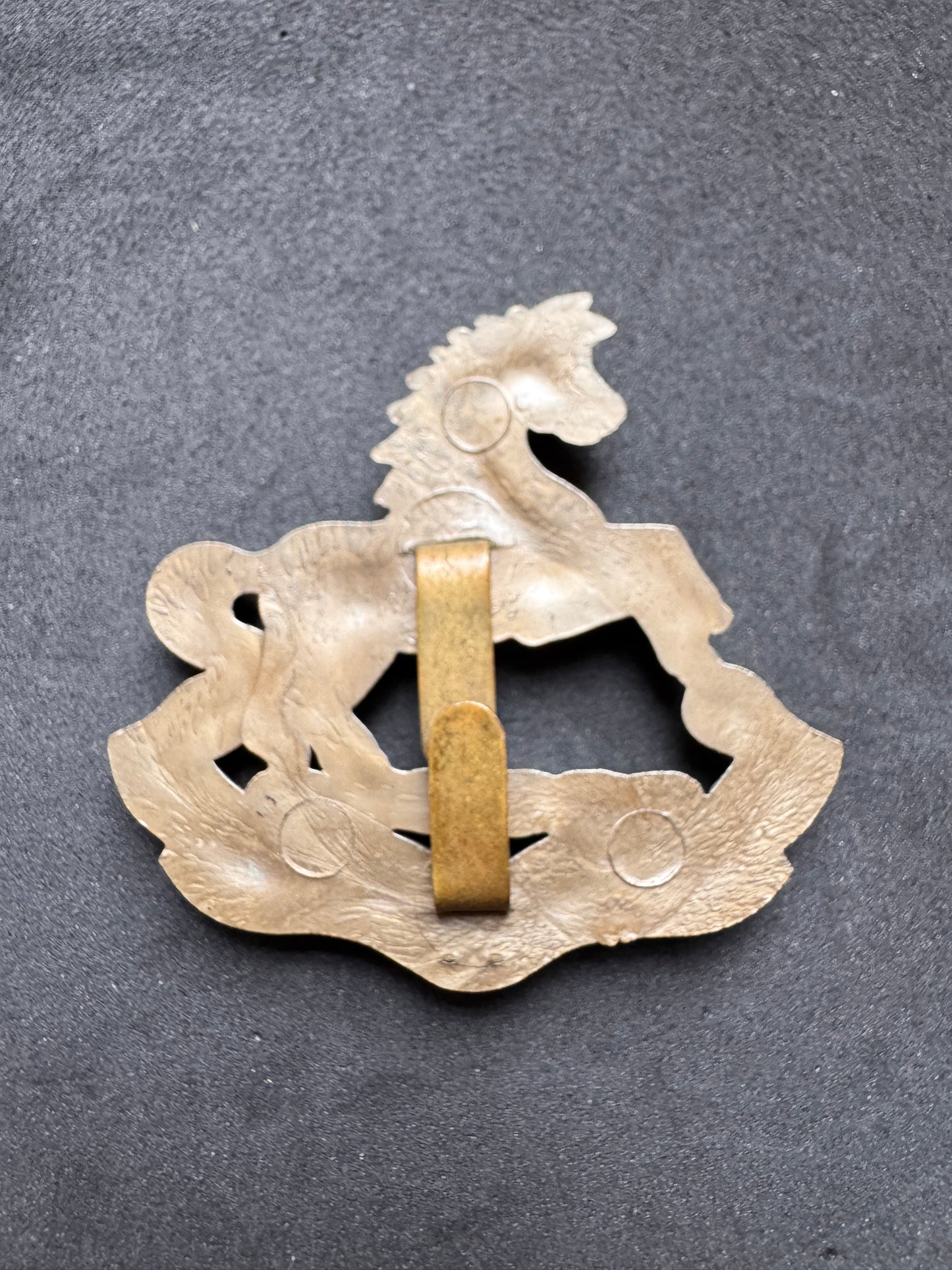 Photo 2 of WW2 British Army King's Liverpool Regiment War Economy Cap Badge - collectible militaria item