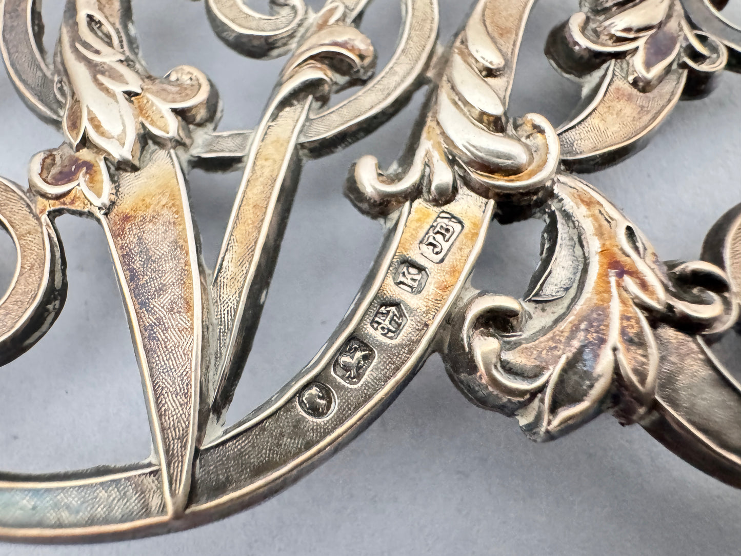 Victorian British Army Cavalry Officer's Silver Cross Belt Plate & Pouch Badge