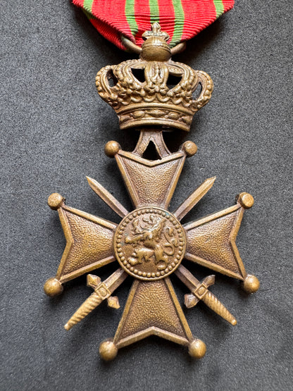 Photo 2 of WW1 Belgian Army Croix de Guerre (War Cross) 1914-1918 Medal - collectible militaria item