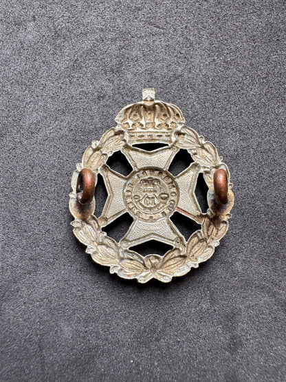 Photo 2 of Victorian British Army 19th Battalion Bloomsbury Rifles Field Service Cap Badge - collectible militaria item
