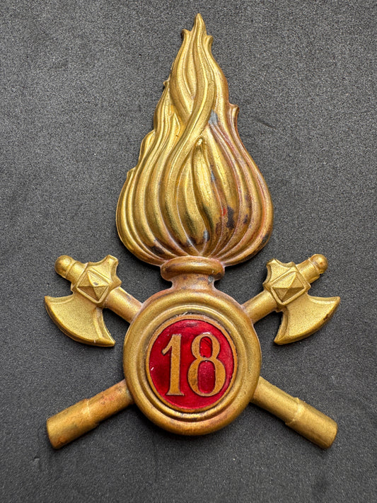 Photo 1 of Vintage Italian Fire Brigade Cap Badge - “18” Enamel - Vigili del Fuoco Insignia - collectible militaria item