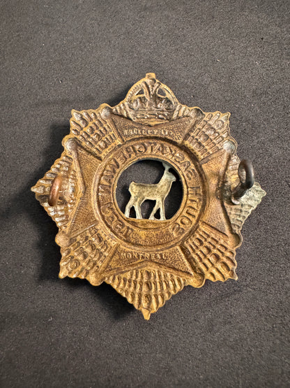 Photo 2 of WW2 Canadian Cap Badge South Saskatchewan Regiment - Scully Montreal - collectible militaria item