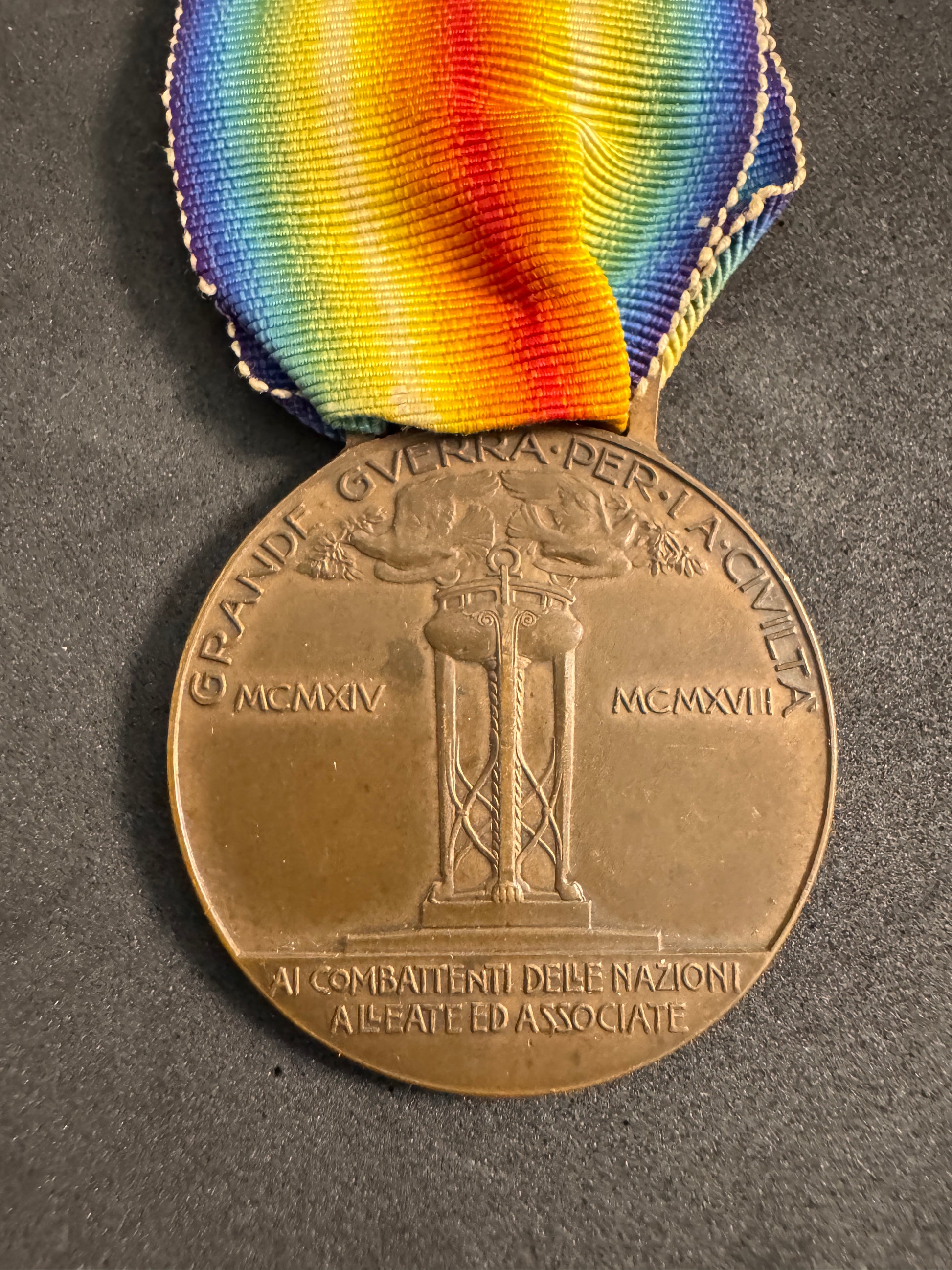 Photo 3 of WW1 Italian Inter Allied Victory Medal - collectible militaria item