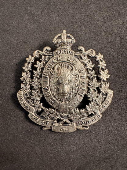 Photo 1 of Canadian North West Mounted Police Cap Badge - J.R. Gaunt London - collectible militaria item