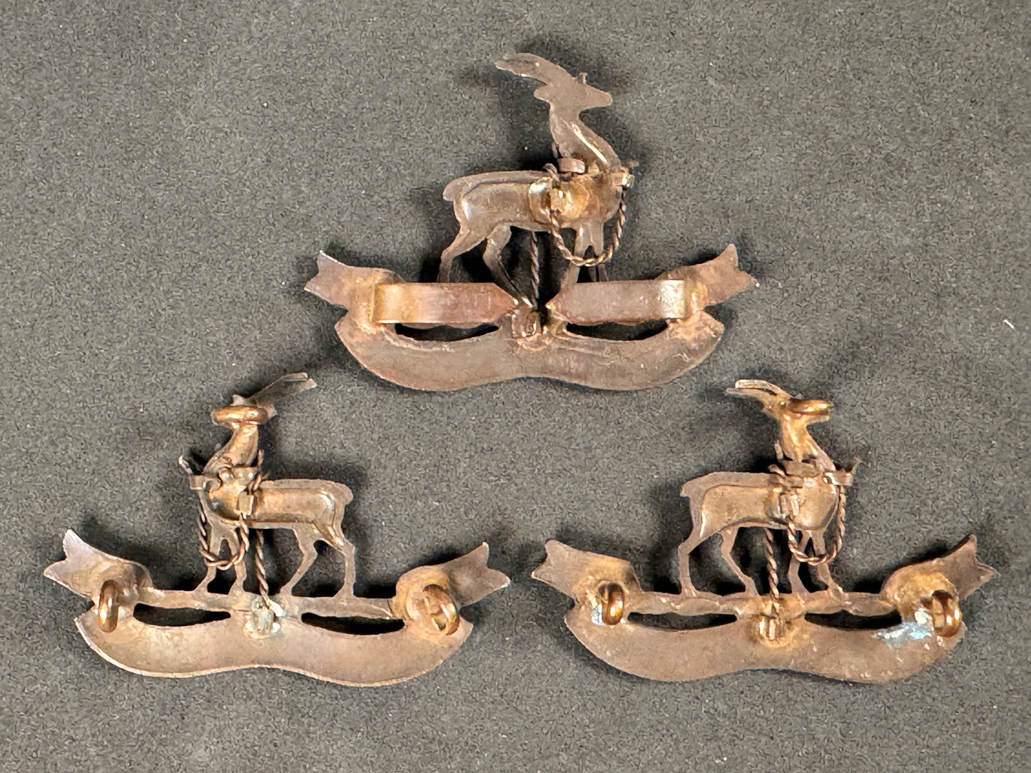 Photo 2 of WW1 Royal Warwickshire Regiment Officer's Cap Badge & Collar Badges - collectible militaria item