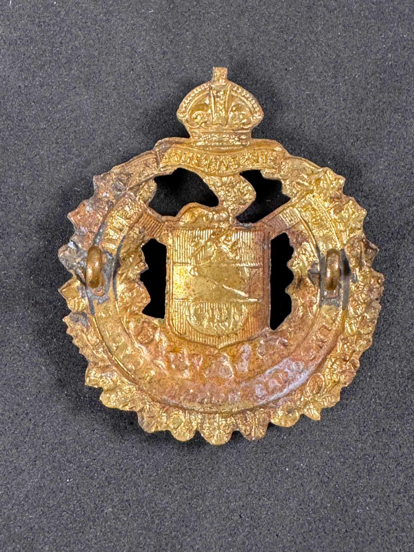 Photo 2 of WW2 Canadian Army Lord Strathcona's Horse Cap Badge (Royal Canadians) - collectible militaria item