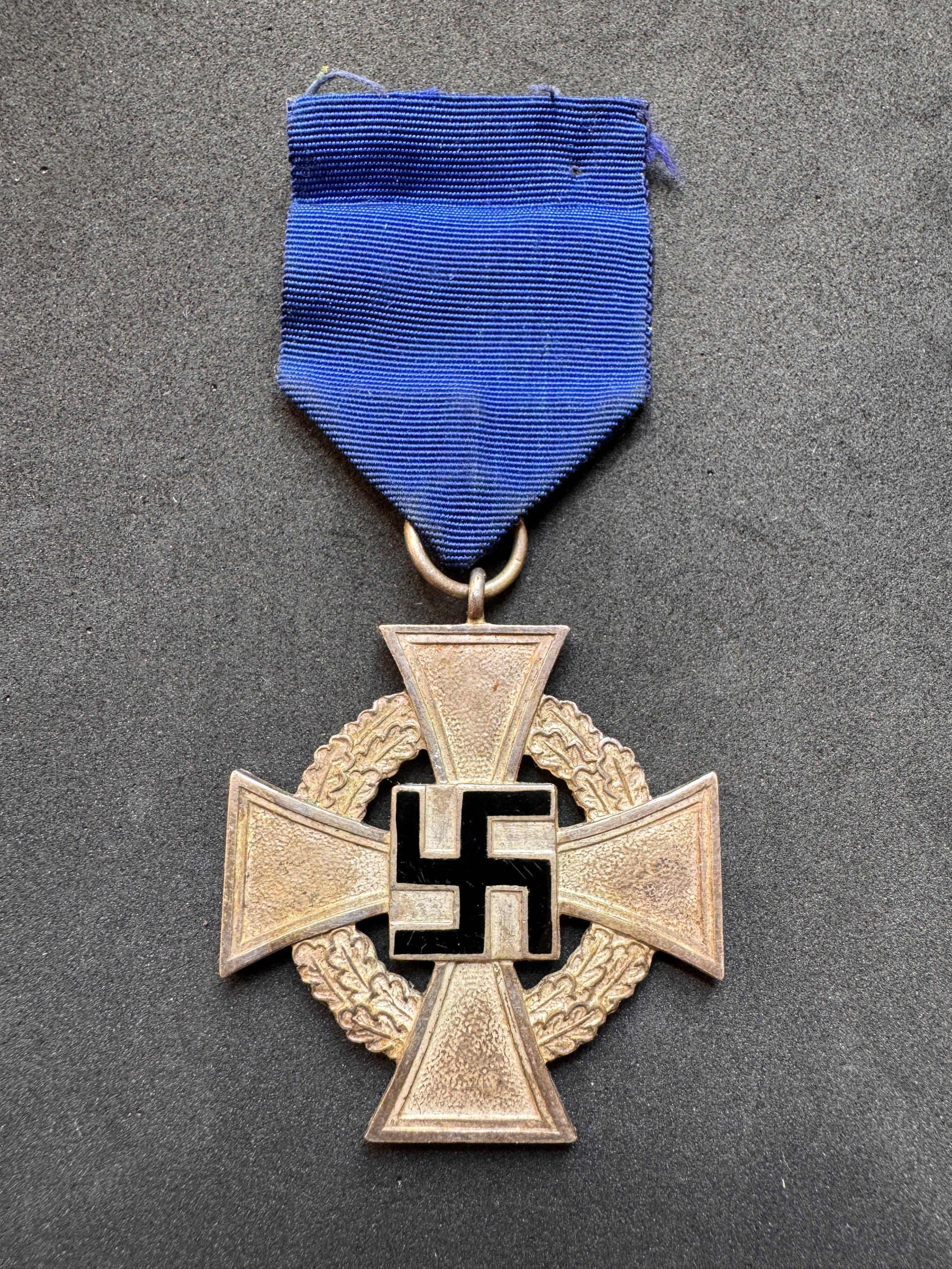 Photo 2 of WW2 German (Third Reich) 25-Year Faithful Service Medal - collectible militaria item