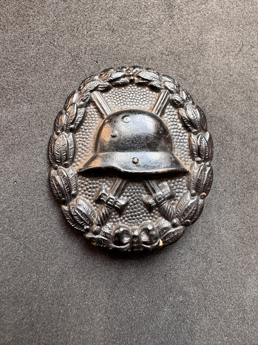 Photo 1 of WW1 German Black Wound Badge - collectible militaria item