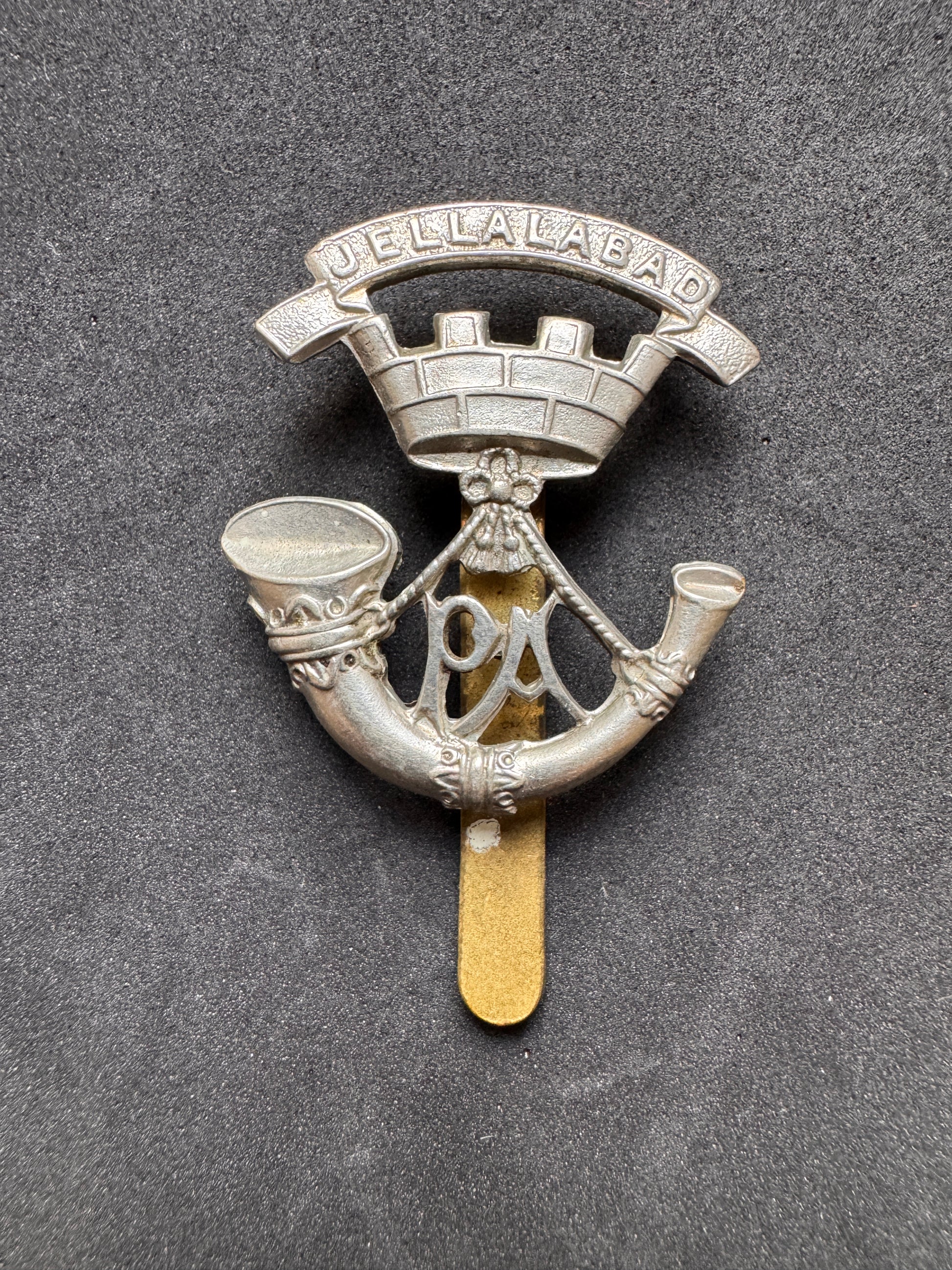 Photo 1 of WW2 British Army Somerset Light Infantry Regiment Cap Badge - collectible militaria item