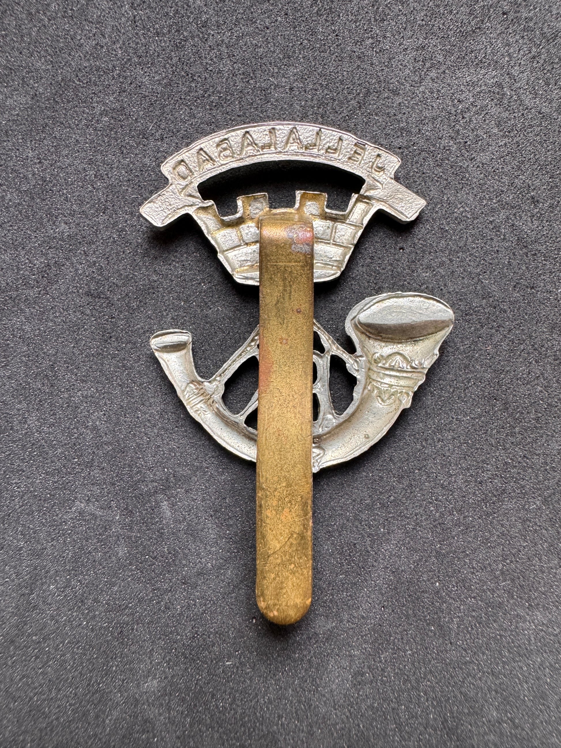 Photo 2 of WW2 British Army Somerset Light Infantry Regiment Cap Badge - collectible militaria item