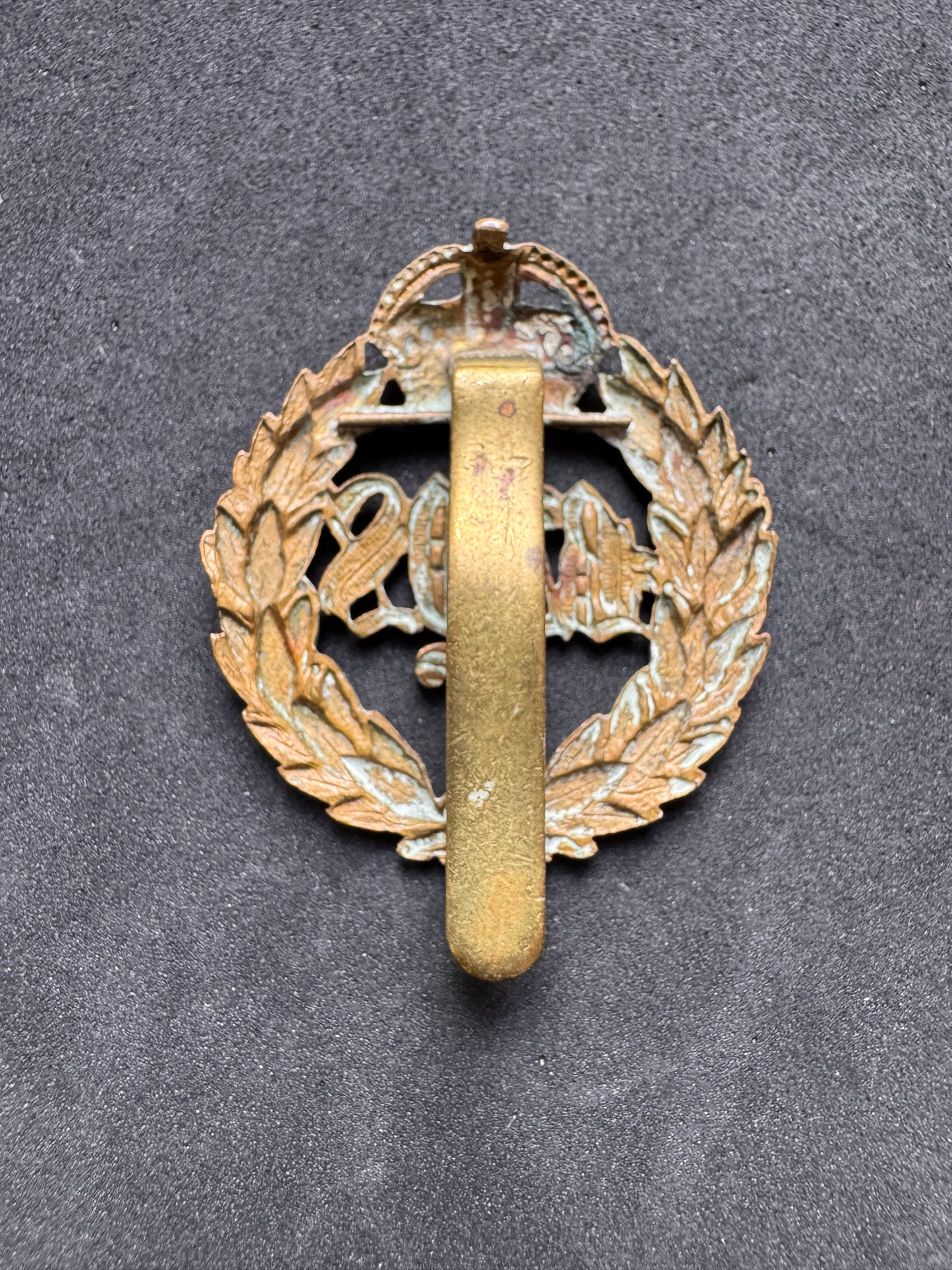 Photo 2 of WW2 British Army 2nd Dragoon Guards (Bays) Cap Badge - collectible militaria item