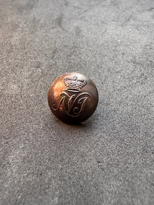 Photo 1 of Officer’s Coatee Button - Atherstone Volunteer Infantry, 14mm, Silver-Plated (V.C & Co) - collectible militar