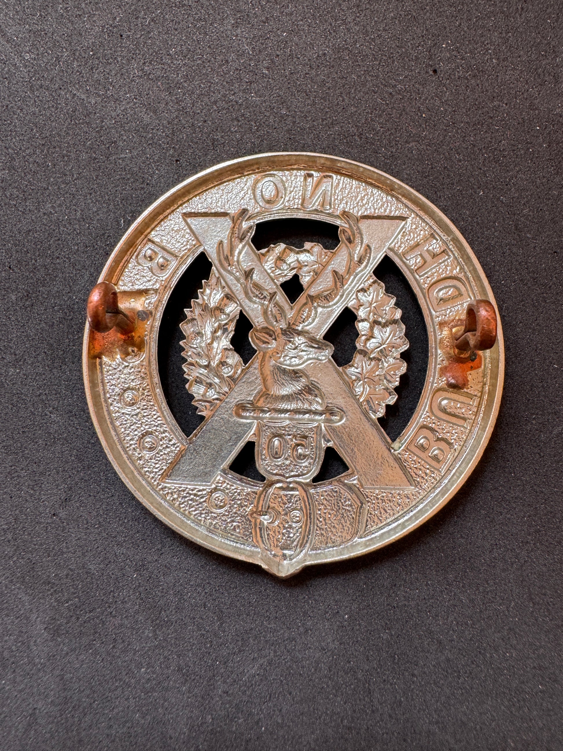 Photo 2 of WW1 Canadian Militia 50th Gordon Highlanders Of Canada Cap Badge - collectible militaria item